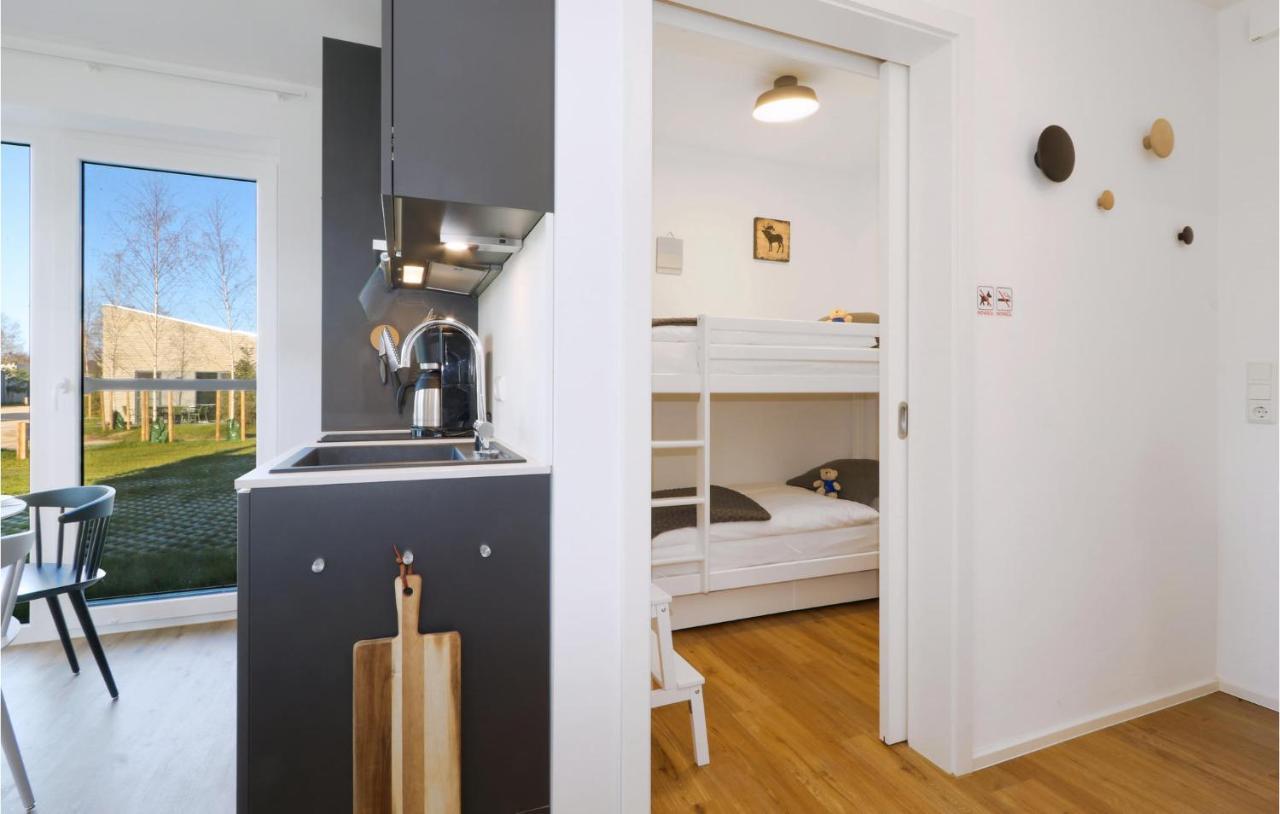 Amazing apartment in Lembruch-Dmmer See with 2 Bedrooms&WiFi Buitenkant foto